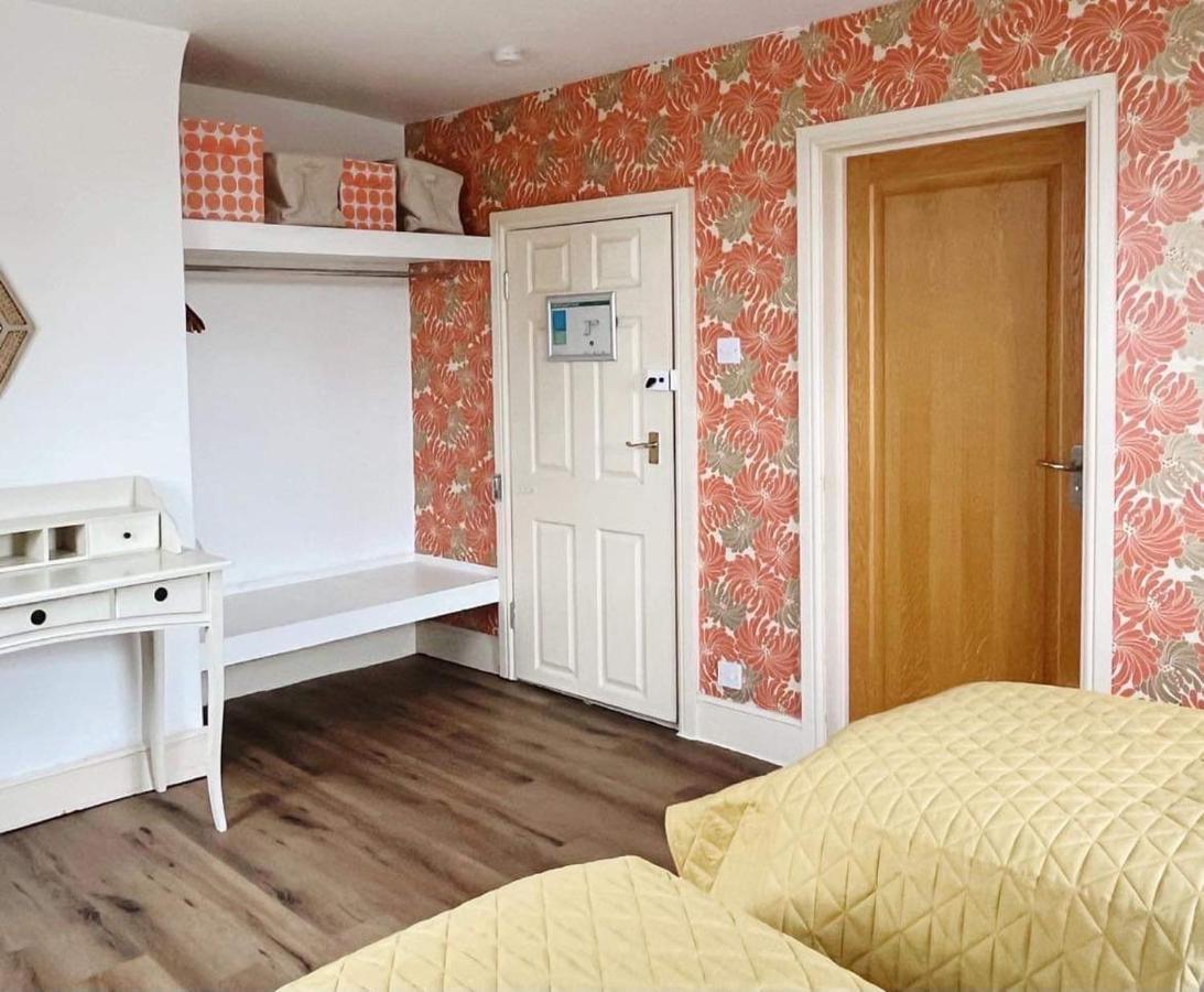 4 Bed Loft Apartment Overlooking Historic Town Trowbridge Eksteriør bilde